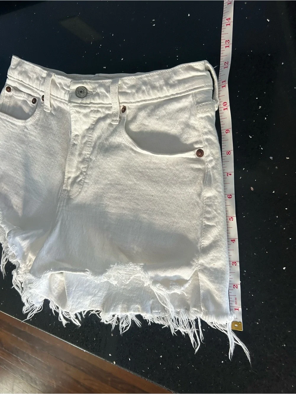 Abercrombie & Fitch White Distressed Denim Cutoff Shorts Size 27/4